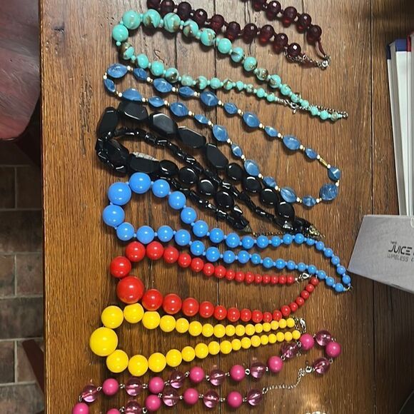 Bead necklaces  - Picture 1 of 4